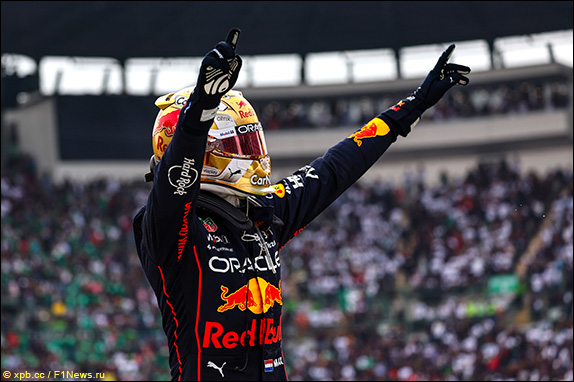 Макс Ферстаппен выиграл Гран При Мехико, одержав 14-ю победу в сезоне